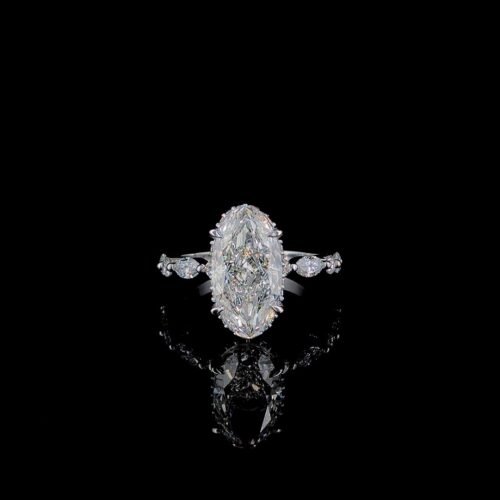 Oval modified diamond ring