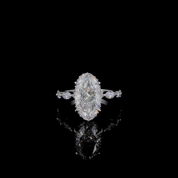 Oval modified diamond ring
