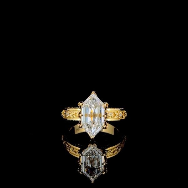 Solitaire dutch marquise vintage ring